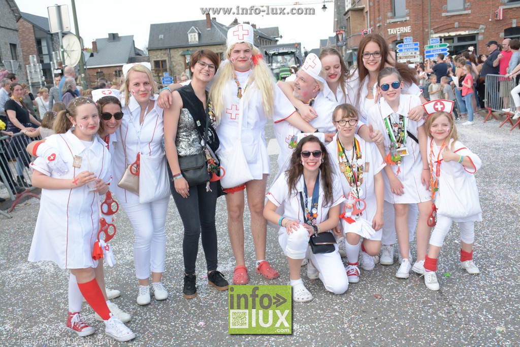 Photos cortège  du carnaval de Hotton