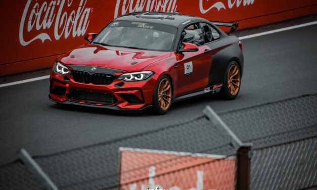 BMW sur le circuit de Zolder.